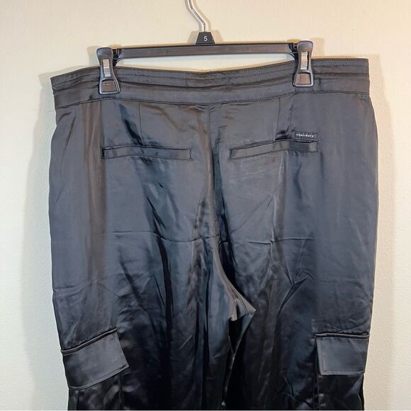 Sanctuary Eve Satin Cargo Pants Womens Size 31 Black NWT - Picture 11 of 14